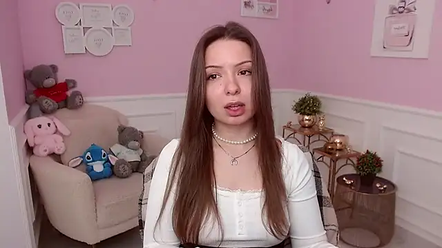 Snapshot of LucySkilar chatting on 03/29/26, 04:25 LucySkilar online show from 03/29/26, 04:25