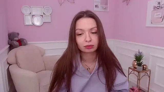 LucySkilar online show from 12/03/24, 05:26