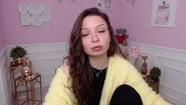 Snapshot of LucySkilar chatting on 02/23/26, 05:19 LucySkilar online show from 02/23/26, 05:19