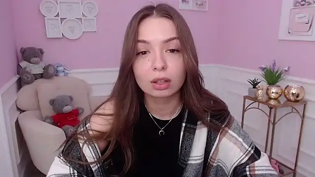 LucySkilar online show from 09/14/25, 05:19