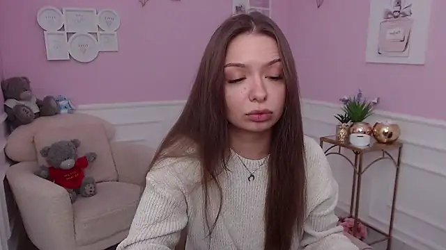 LucySkilar online show from 11/02/25, 06:18