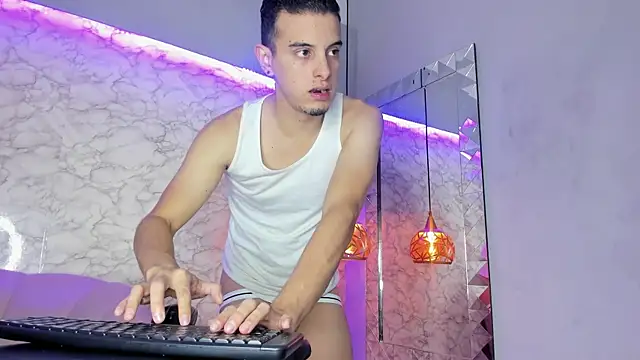 Maximo   online show from 10/04/25, 08:43