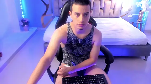 Maximo   online show from 09/19/25, 09:41