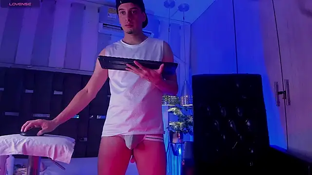 Maximo   online show from 09/22/25, 08:48