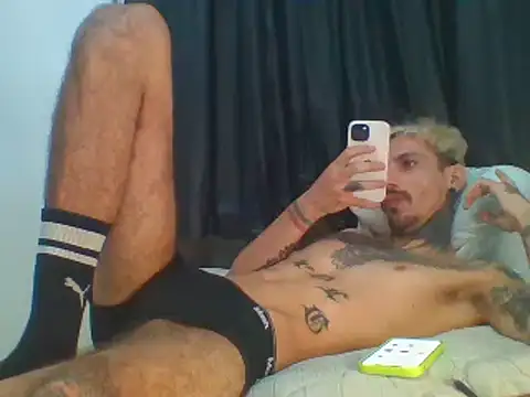 Snapshot of PitbullDiablo1 chatting on 10/23/25, 11:58 PitbullDiablo1 online show from 10/23/25, 11:58