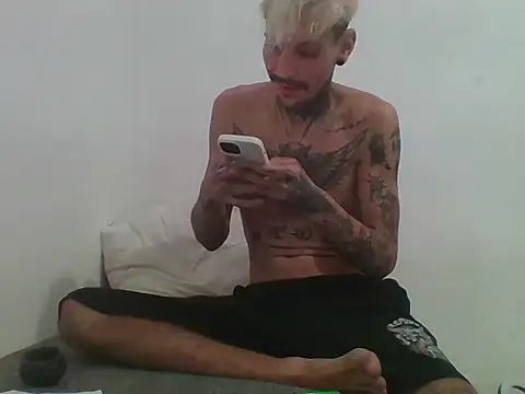 Snapshot of PitbullDiablo1 chatting on 10/18/25, 05:53 PitbullDiablo1 online show from 10/18/25, 05:53