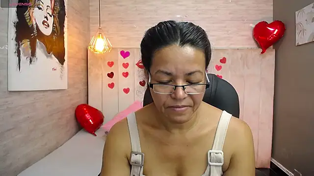 Snapshot of MaturePure chatting on 03/03/25, 04:47 MaturePure online show from 03/03/25, 04:47