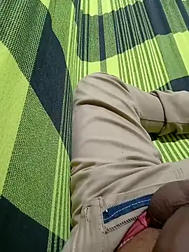 Snapshot of Herbert_motaZ chatting on 12/19/25, 02:26 Herbert motaZ online show from 12/19/25, 02:26