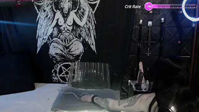 Evil Queen 666 online show from 02/15/25, 07:38