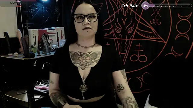 Evil Queen 666 online show from 04/28/26, 05:34