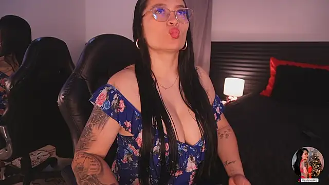 leslie k online show from 12/17/25, 10:42