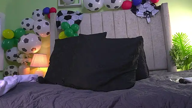 Snapshot of patty_m chatting on 06/15/26, 03:07 patty m online show from 06/15/26, 03:07