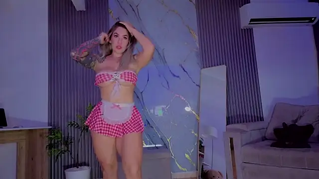 HannaByron online show from 10/28/25, 02:45