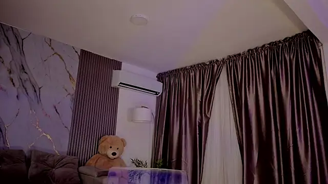 HannaByron online show from 03/26/26, 04:11