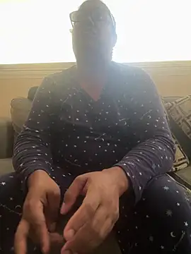 ebonyred online show from 12/20/25, 03:04