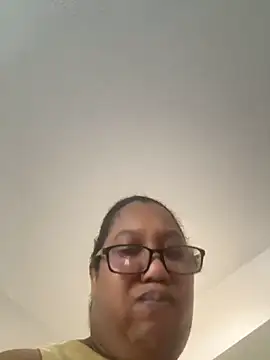 ebonyred online show from 09/12/25, 12:49