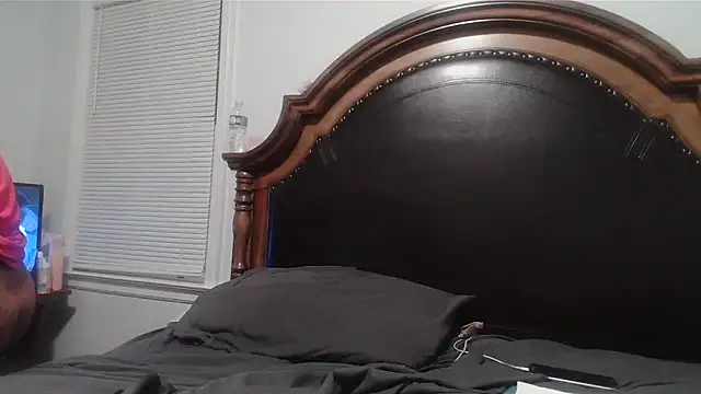ebonyred online show from 09/18/25, 03:09