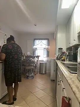 ebonyred online show from 10/21/25, 12:59