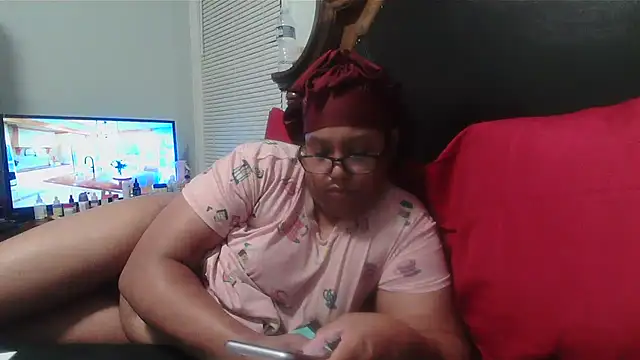 ebonyred online show from 02/12/26, 12:54