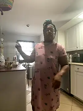 ebonyred online show from 10/13/25, 01:34