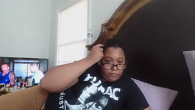 ebonyred online show from 02/13/26, 07:47