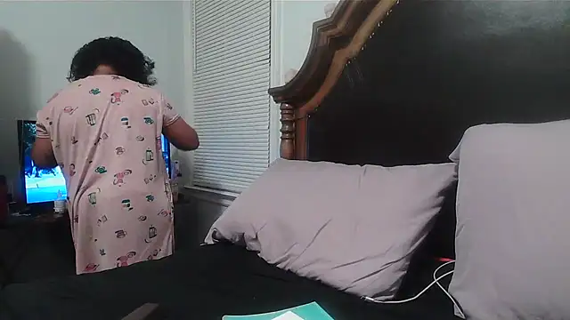 ebonyred online show from 02/13/26, 01:16