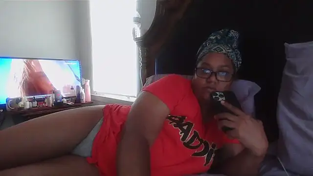 ebonyred online show from 10/06/25, 01:45