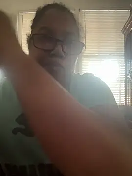 ebonyred online show from 12/22/25, 02:06