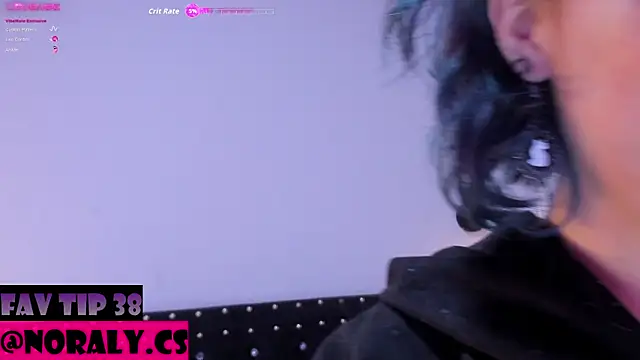 Snapshot of hey_noraly chatting on 03/27/26, 04:10 hey noraly online show from 03/27/26, 04:10