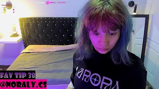 Snapshot of hey_noraly chatting on 04/24/26, 04:03 hey noraly online show from 04/24/26, 04:03
