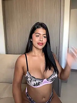 MelissaWaltton online show from 11/08/25, 08:23