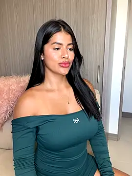 MelissaWaltton online show from 11/12/25, 07:07