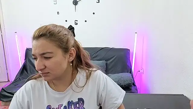  sweetcarla online show from 04/21/26, 10:49