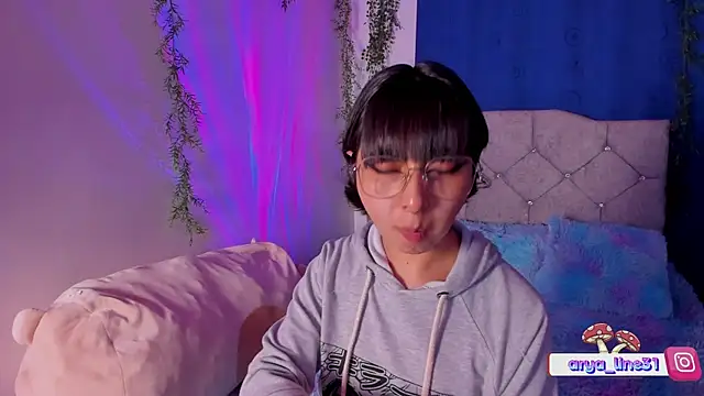 arysUwU online show from 03/22/25, 01:22