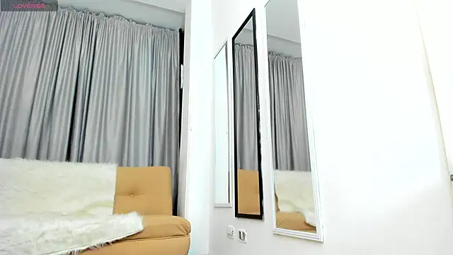 mariiana murillo01 online show from 11/09/25, 12:20