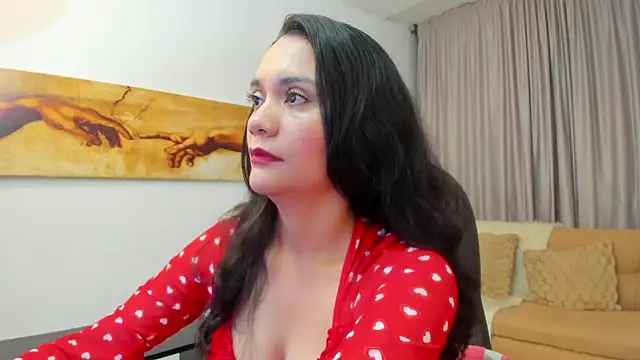 Snapshot of mariiana_murillo01 chatting on 02/14/26, 04:13 mariiana murillo01 online show from 02/14/26, 04:13