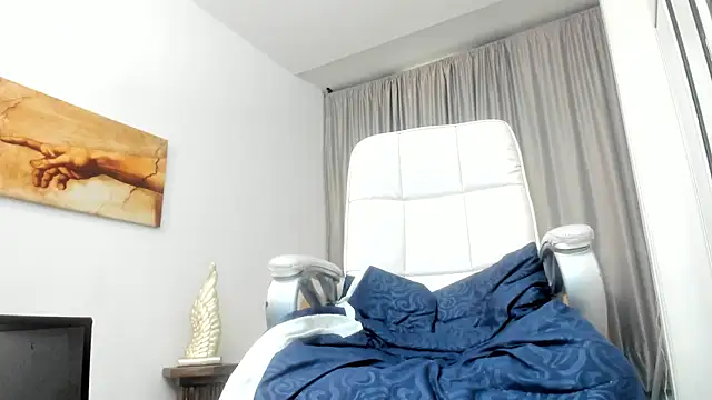 mariiana murillo01 online show from 10/19/25, 04:32