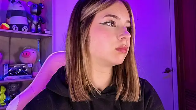 EmilyMiller  online show from 04/25/26, 03:09