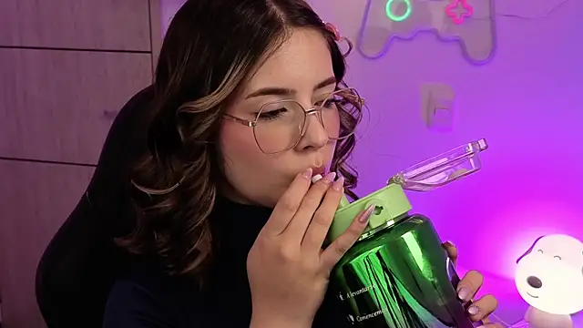EmilyMiller  online show from 06/19/26, 03:18