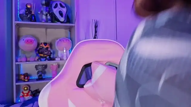 EmilyMiller  online show from 11/08/25, 08:45