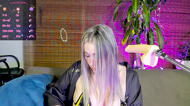 Snapshot of Karla_bae chatting on 01/20/25, 09:24 Karla bae online show from 01/20/25, 09:24