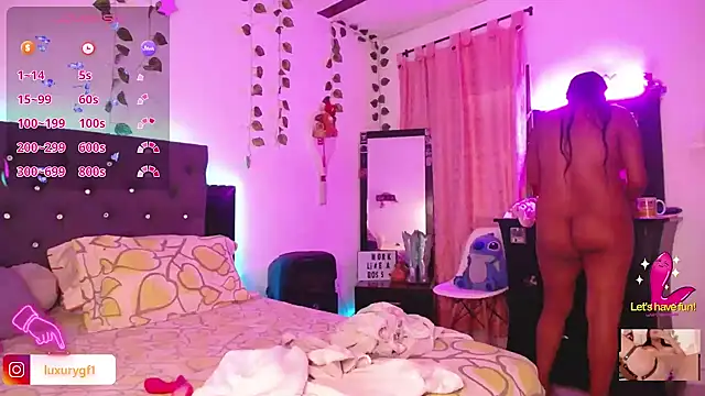 Pocahontaslovex online show from 10/22/25, 01:21