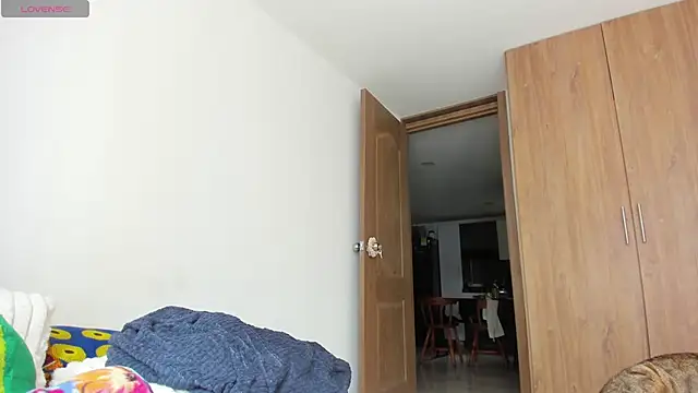 cheryl blossom69 online show from 11/16/25, 05:17