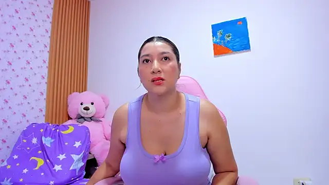 Snapshot of Soyqueen chatting on 05/19/26, 07:04 Soyqueen online show from 05/19/26, 07:04