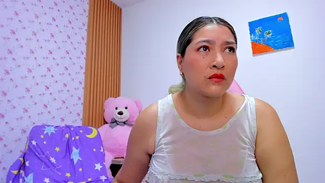 Snapshot of Soyqueen chatting on 05/24/26, 12:05 Soyqueen online show from 05/24/26, 12:05
