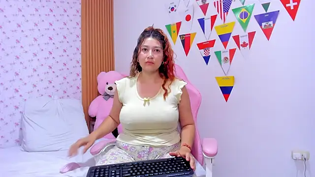 Snapshot of Soyqueen chatting on 07/14/26, 05:56 Soyqueen online show from 07/14/26, 05:56