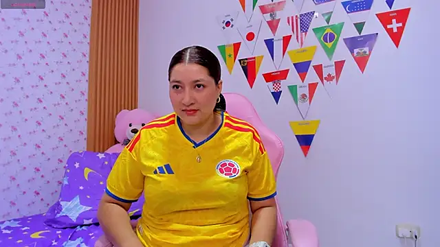 Snapshot of Soyqueen chatting on 06/18/26, 04:11 Soyqueen online show from 06/18/26, 04:11