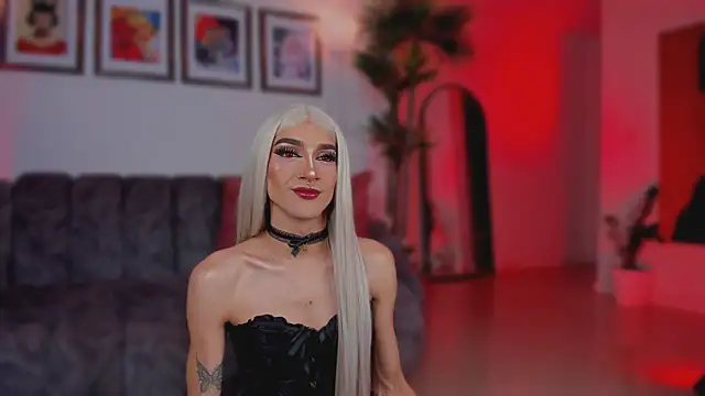 Taylor  foxxx online show from 11/28/25, 05:18