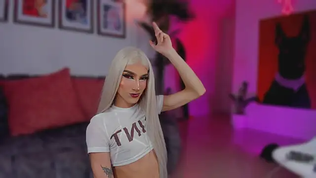 Taylor  foxxx online show from 11/14/25, 04:27