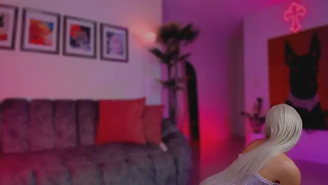 Taylor  foxxx online show from 04/03/26, 06:20